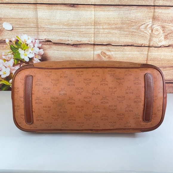 MCM Tote Bag - Picture 6 of 10